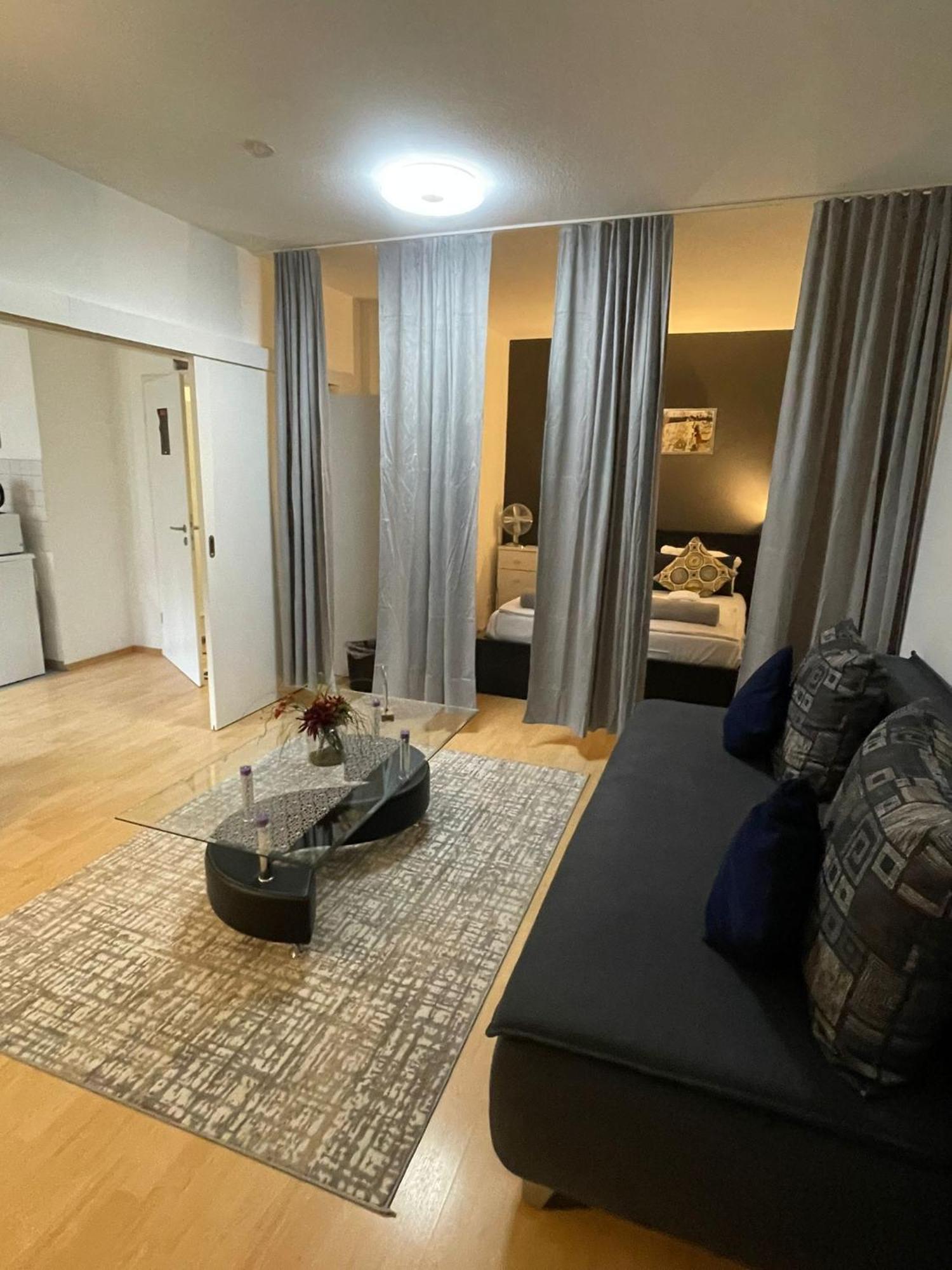 Apartment West *