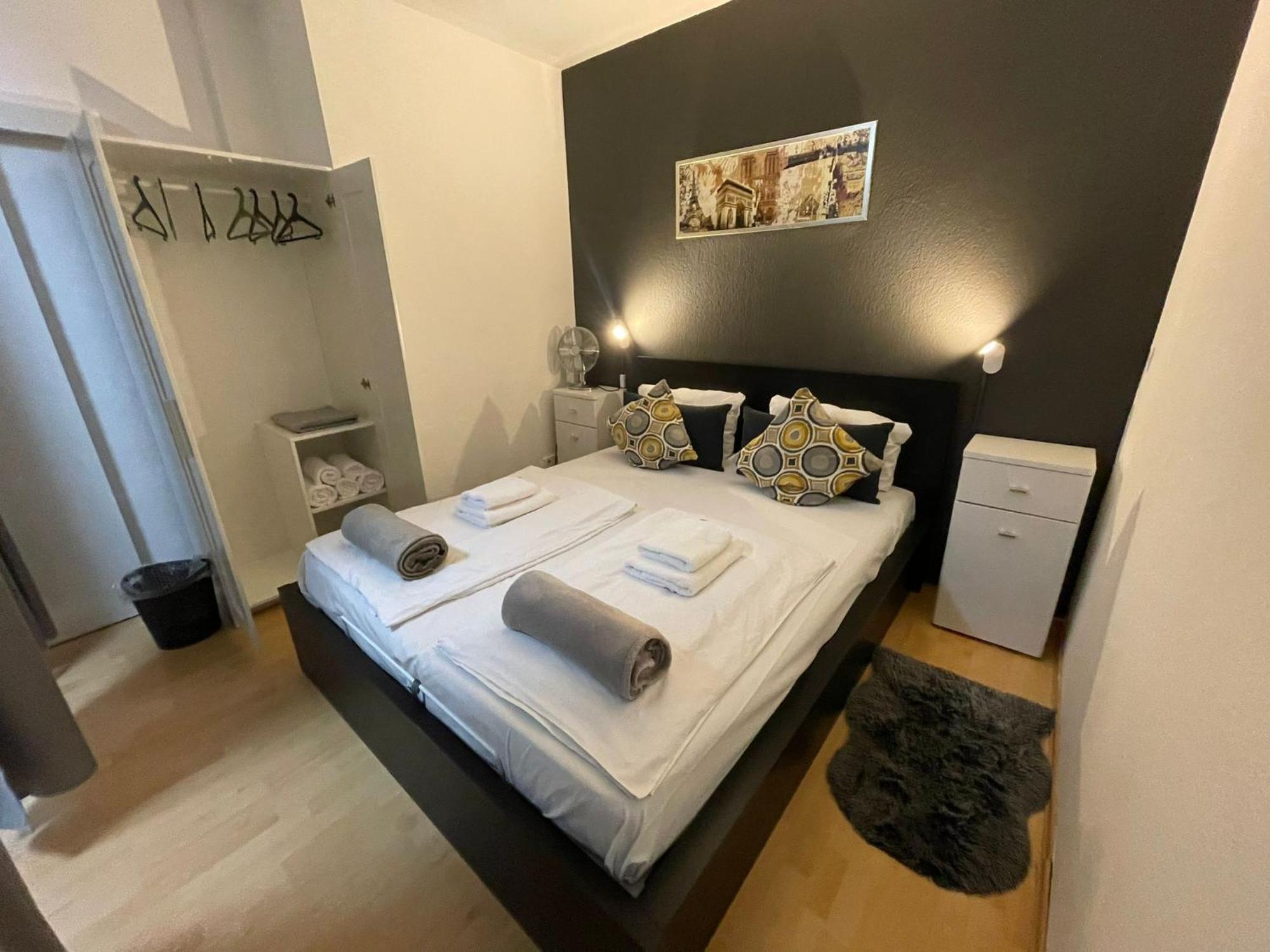 Apartment West *